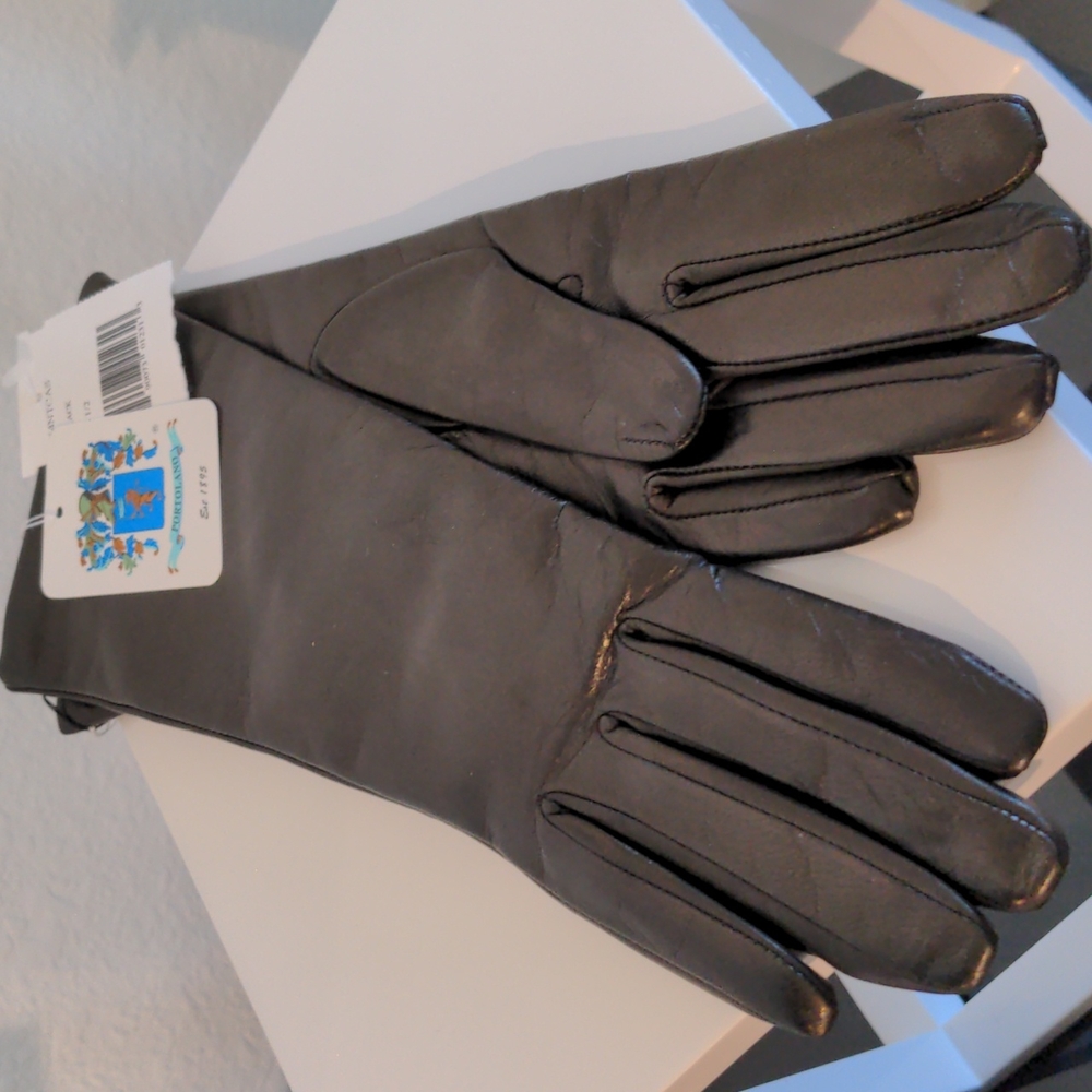 NWT Portolano Ladies Nappa Leather gloves